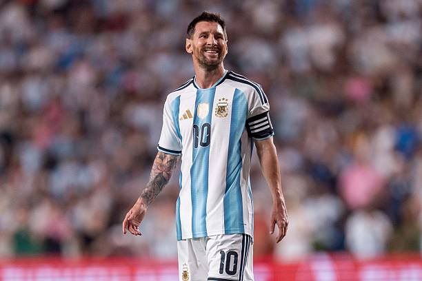 Lionel Messi in an Argentina national team jersey